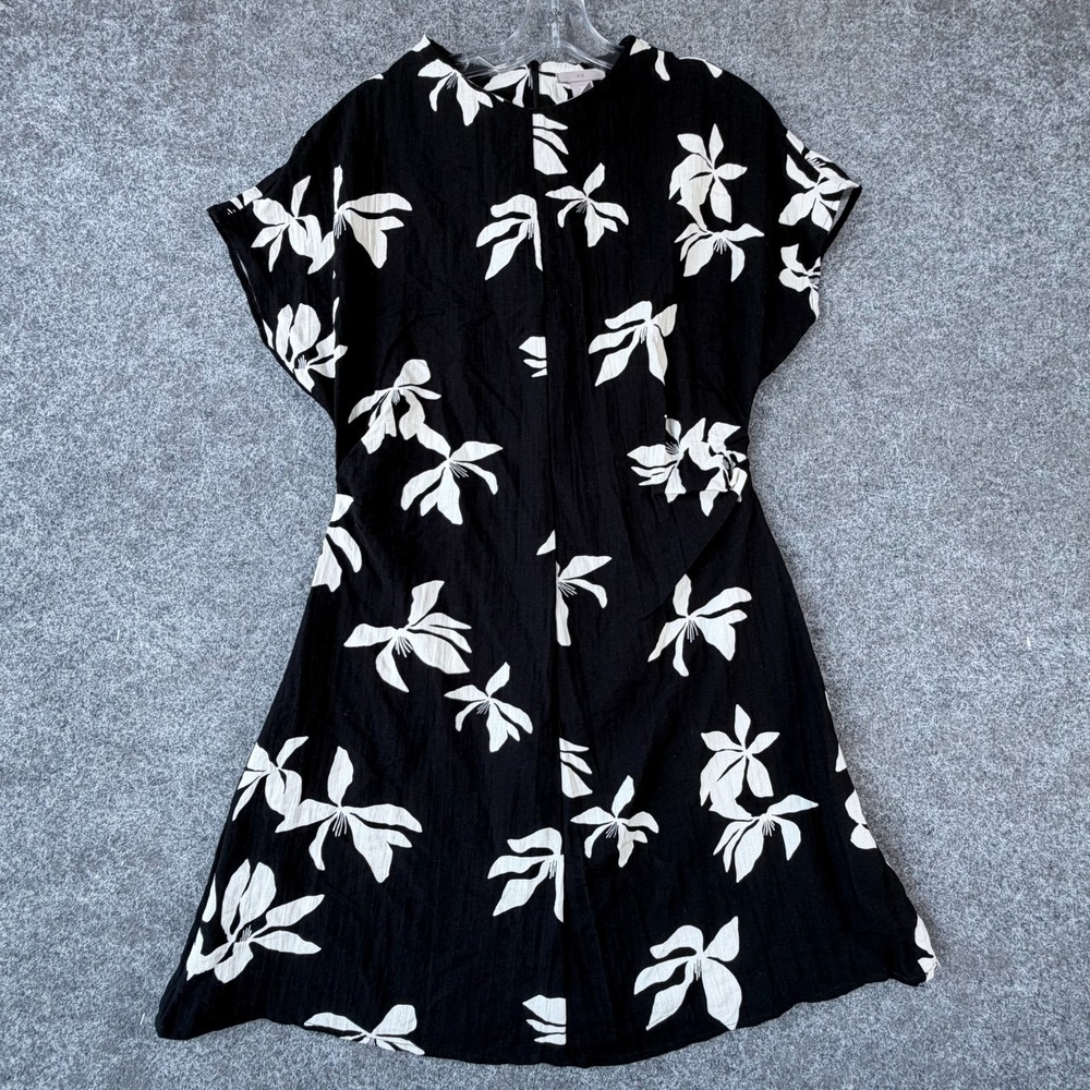 H&M Shift Dress Womens Small Black White Floral‎ Viscose Cap Sleeve Keyhole Back
